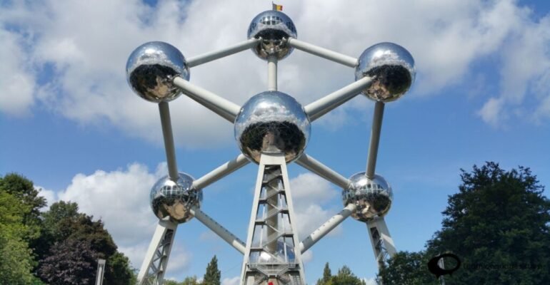 Mastering Multilingual Belgium: Avoid Getting Tongue-Tied in Cultural Conversations